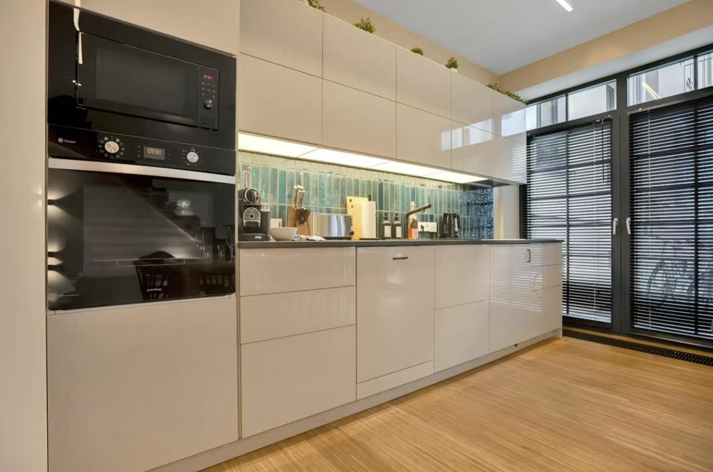 Large, Comfortable And Luxurious Flat In Center, Prenzlauer Berg *