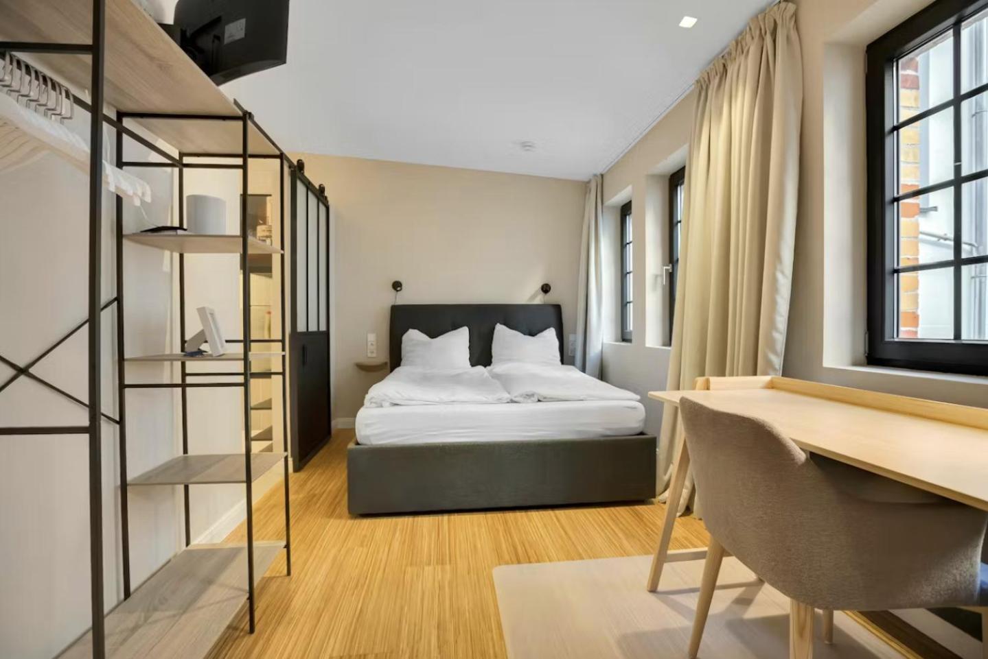 Large, Comfortable And Luxurious Flat In Center, Prenzlauer Berg