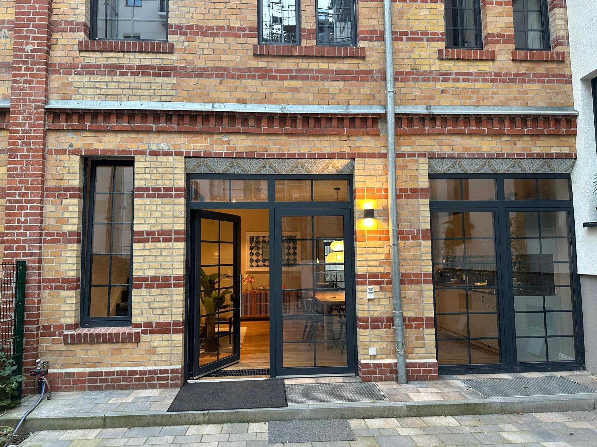 Large, Comfortable And Luxurious Flat In Center, Prenzlauer Berg *